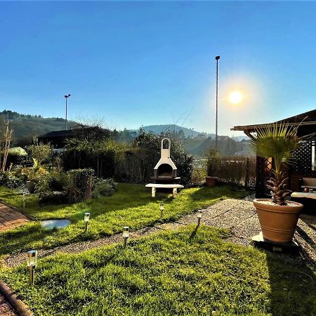 ブライTraumhafter Moselblick, Garten & Lounge, Boxspringbett, Top Lageアパートメント エクステリア 写真