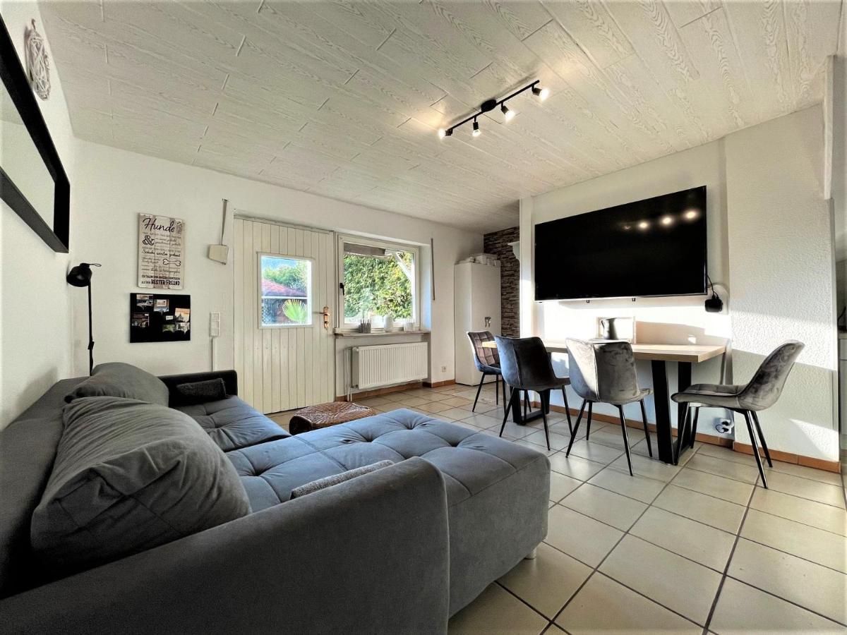 ブライTraumhafter Moselblick, Garten & Lounge, Boxspringbett, Top Lageアパートメント エクステリア 写真