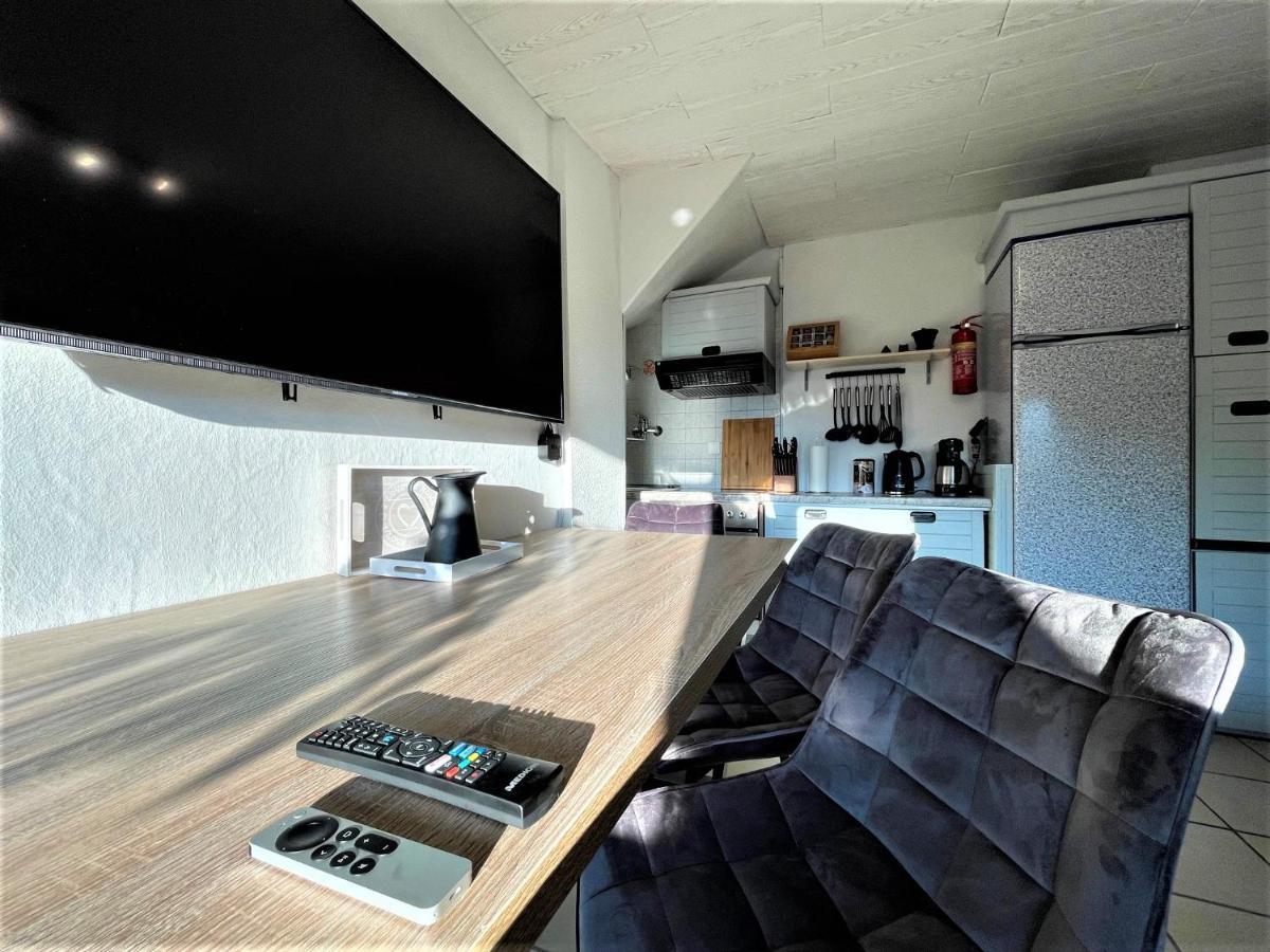 ブライTraumhafter Moselblick, Garten & Lounge, Boxspringbett, Top Lageアパートメント エクステリア 写真